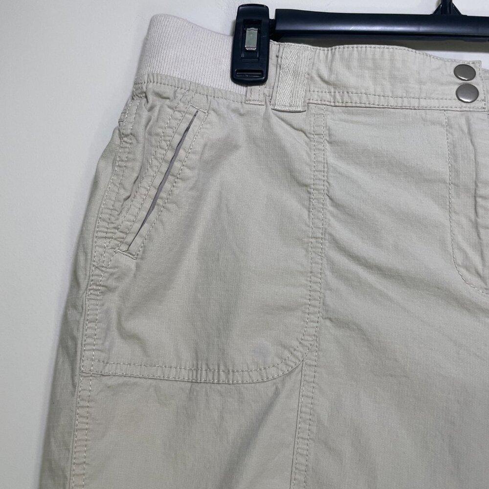Women's Size 14 Chico's Cream Color Cargo Capris - Picture 6 of 14